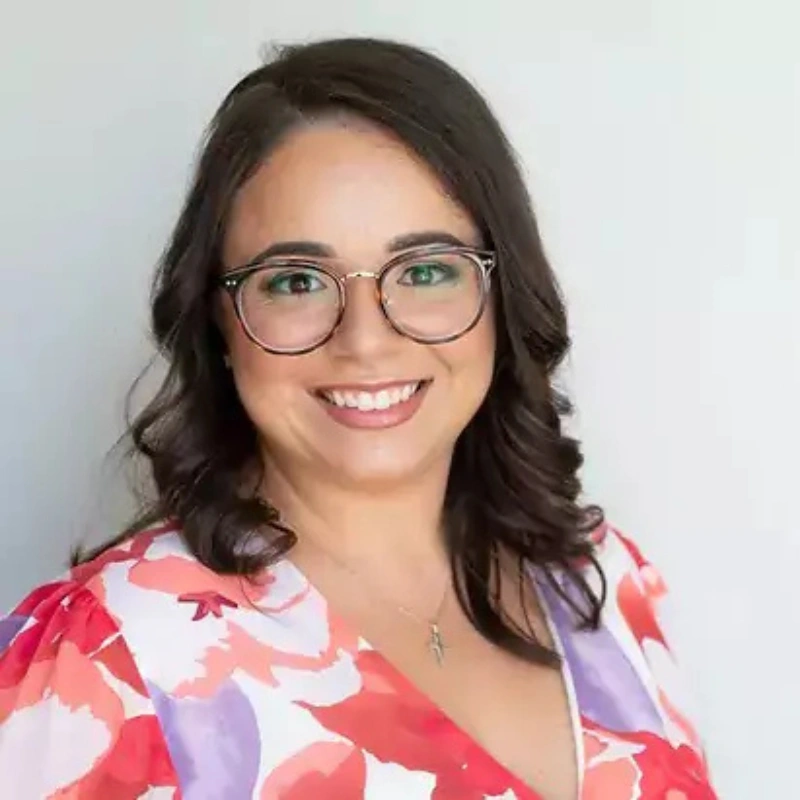 Profile photo of founder, Helen, smiling at camera